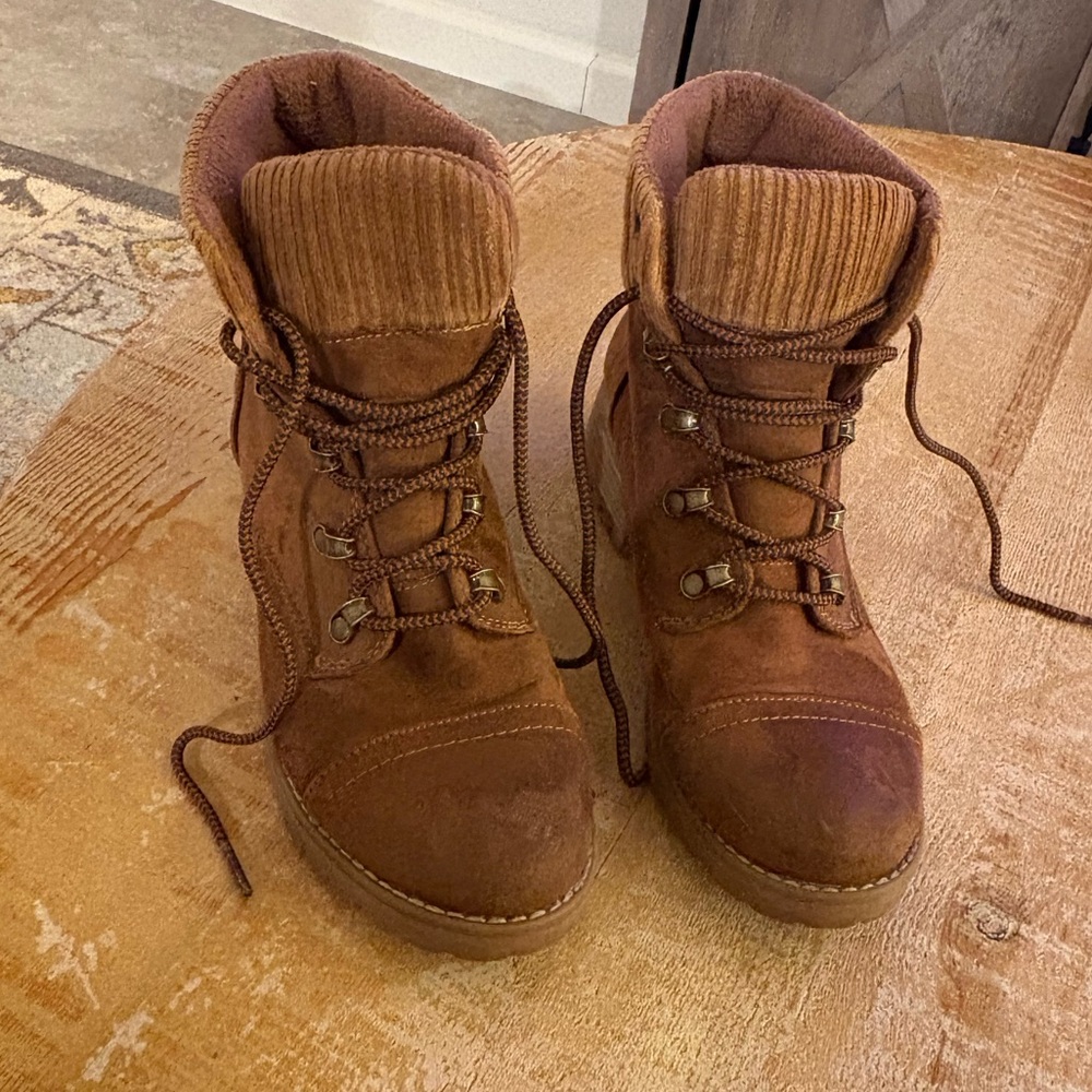 Target Tan Faux Fur Lined Boots